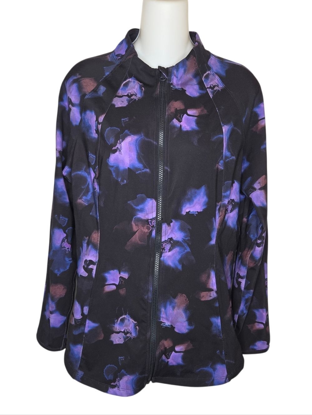 Chico's Zenergy Nwot Midnight Floral Full-Zip Performance Jacket, Size 1 Medium